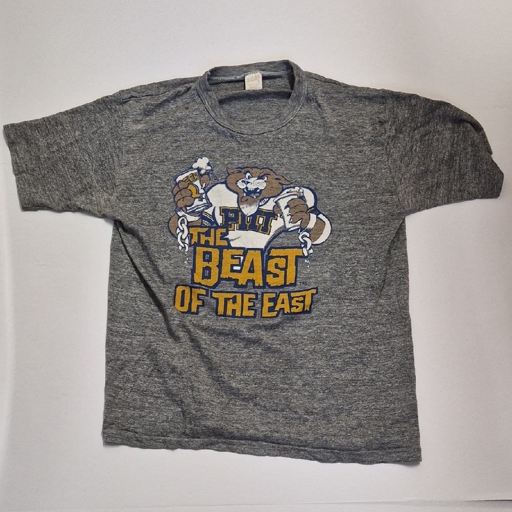 Vintage 90s Beast of the East Graphic Tee Men’s Medium Gray Big East Rugby